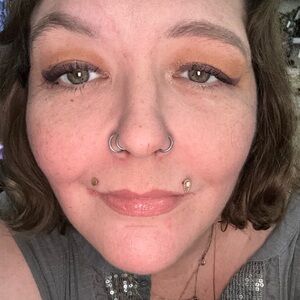 Meet your Posher, Arielle